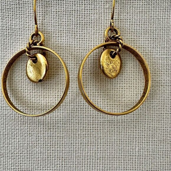 Gold tone circle drop earrings - Picture 2 of 7